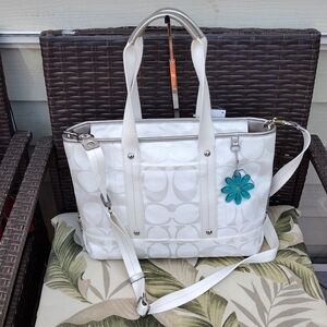 NWT Coach Kyra Daisy Tote